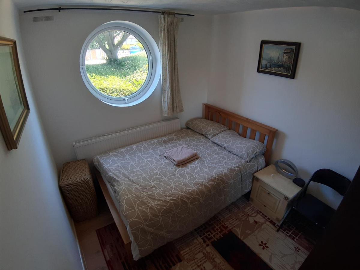 Canary Wharf Apartment Лондон Экстерьер фото
